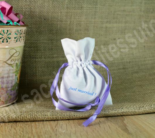 sacchetto in cotone bianco porta confetti chiusura a caramella 