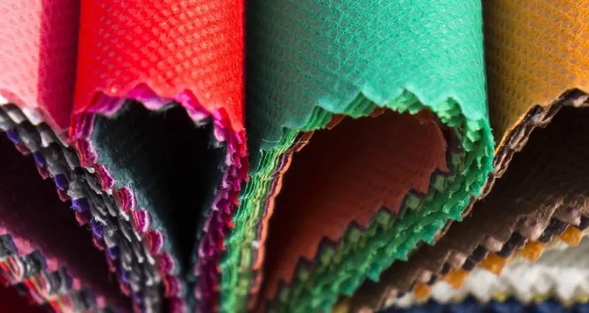 diversi tessuti riciclati