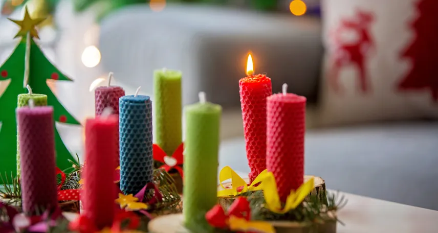 confezionare candele con sacchetti di tessuto