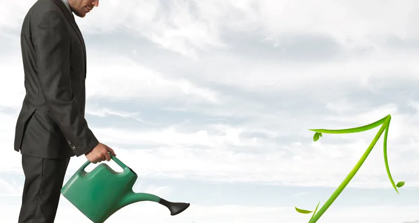 Uomo dirige azienda con approccio green