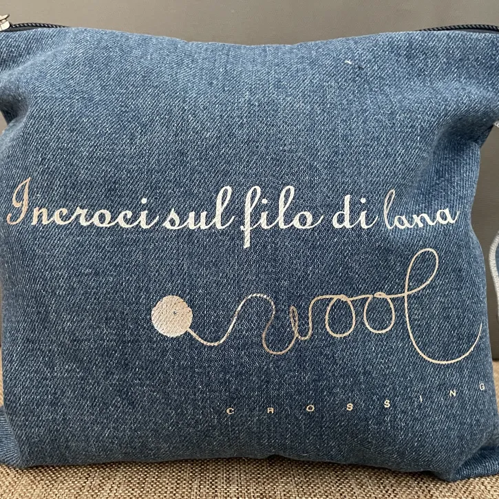 Pochette in tessuto jeans denim 