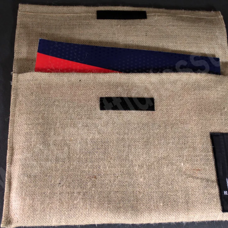Pochette cover in juta  con patella anteriore aperta porta documenti e cataloghi aziendali 