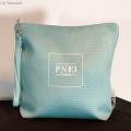 trousse porta trucchi in cotone canvads color tiffany e fodera interna in chiffon impermeabile