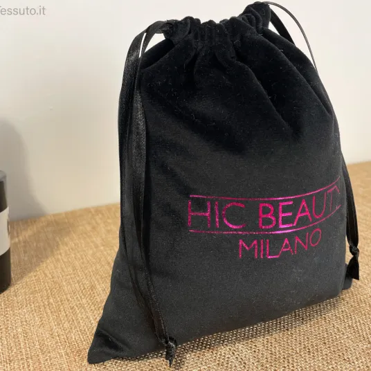 Sacchetto in velluto morbido nero con nastrini in raso