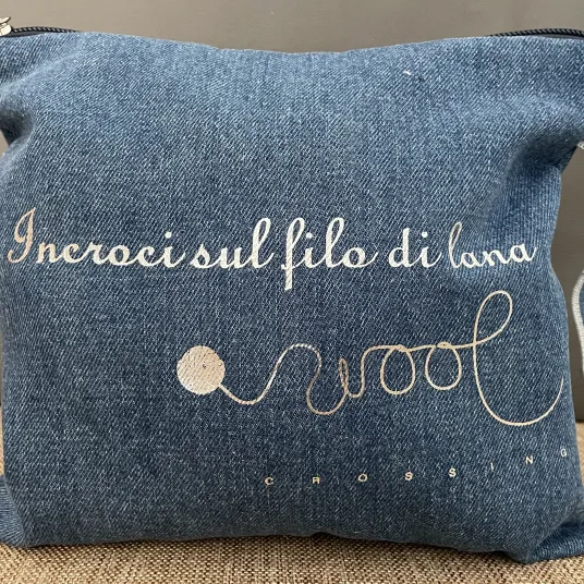 Pochette in tessuto jeans denim 