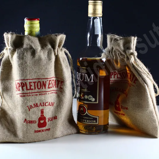 Sacchetto in juta porta bottiglie  chiusura a confetto con corde in juta 