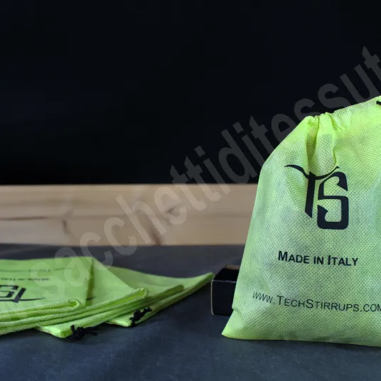 Sacchetti in tnt per accessori di equitazione e sportivi