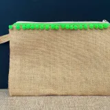 Pochette en jute naturelle avec pompon
