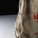 Sacchetto in juta porta bottiglie  chiusura a confetto dettaglio corde in juta  