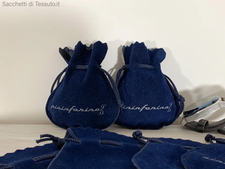 Velvet pouch with amphora shape for costume jewelry