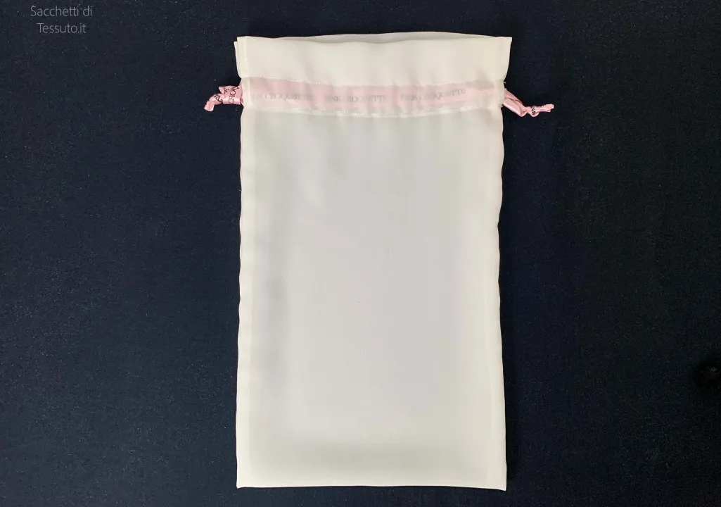Sacchet en tissu georgette