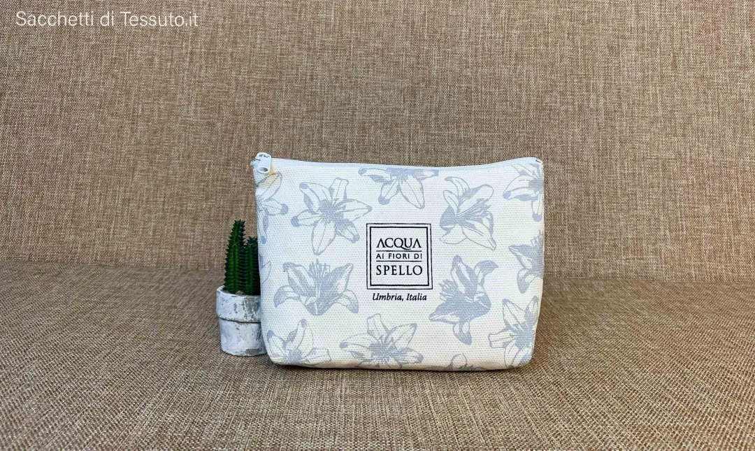 Canvas pouch for cosmetic products