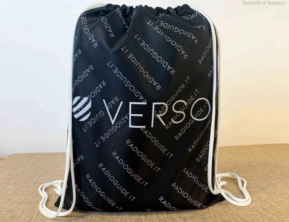 Sac à dos en nylon noir