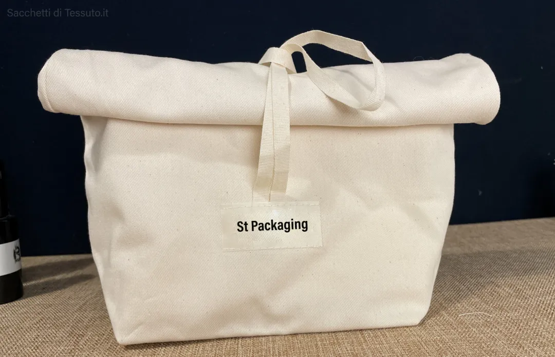 Rolled pouch in recycled cotton