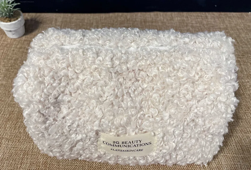 Pochette en bouclé personnalisée