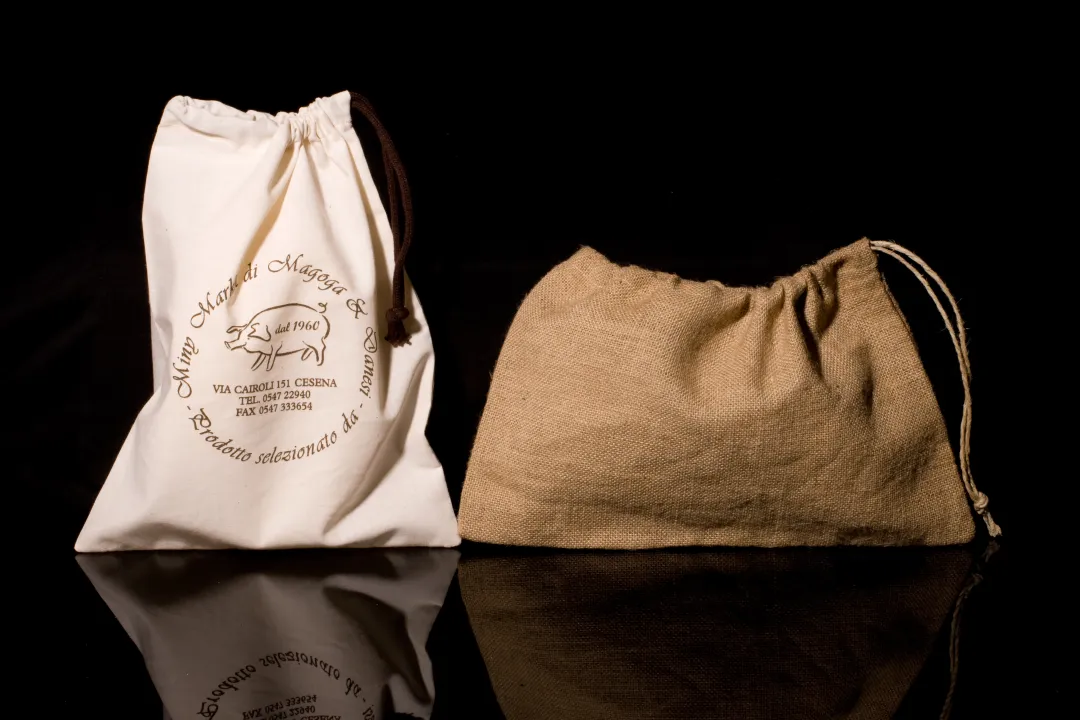Sacs en coton naturel et jute