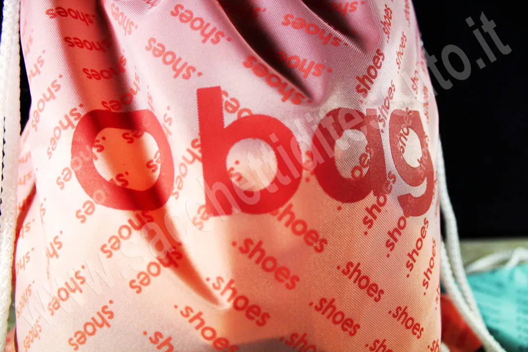 Sac à bandoulière en nylon avec détail imprimé continu