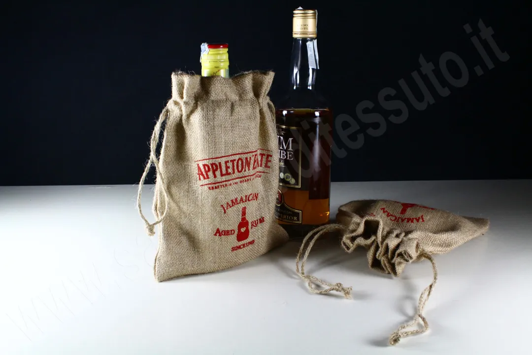 Sacchetto in juta porta bottiglie  chiusura a confetto con corde in juta 2