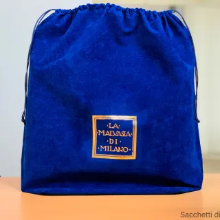 Sacchetto in velluto blu 