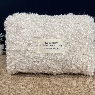 Pochette in boucé personalizzata