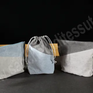 Pochette in in velluto per cosmetici profumi e accessori luxury